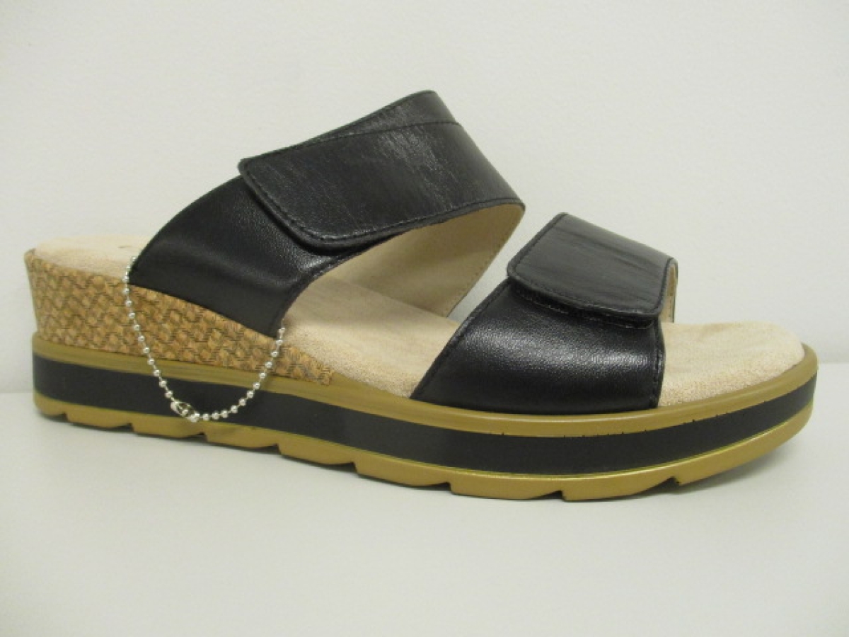 1-schoenen-caprice-zwart-161-27250-31843-0.jpg