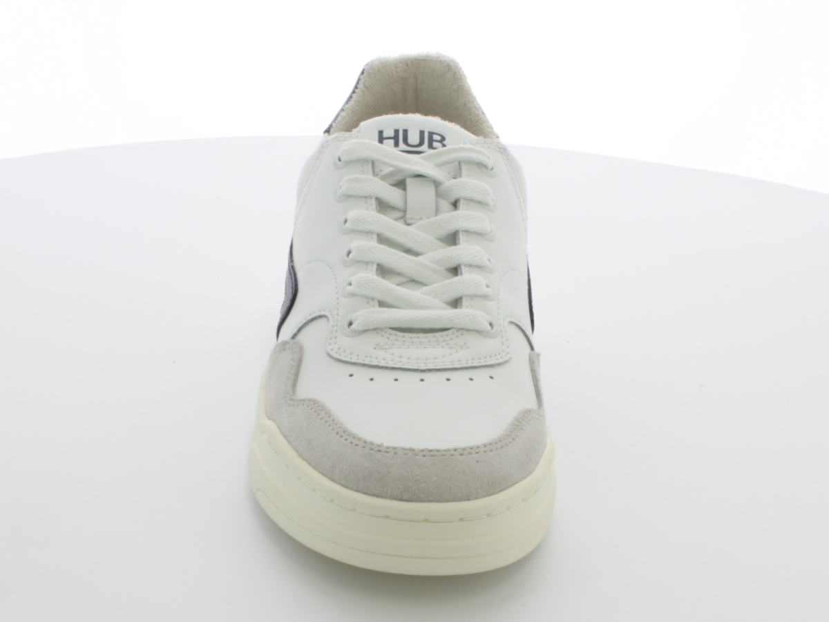 1-schoenen-hub-wit-121-court-suede-30784-2.jpg